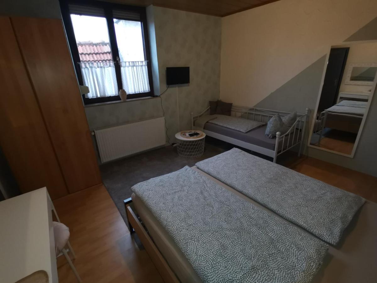 Pension Landgasthof - Iva Haßloch Kültér fotó
